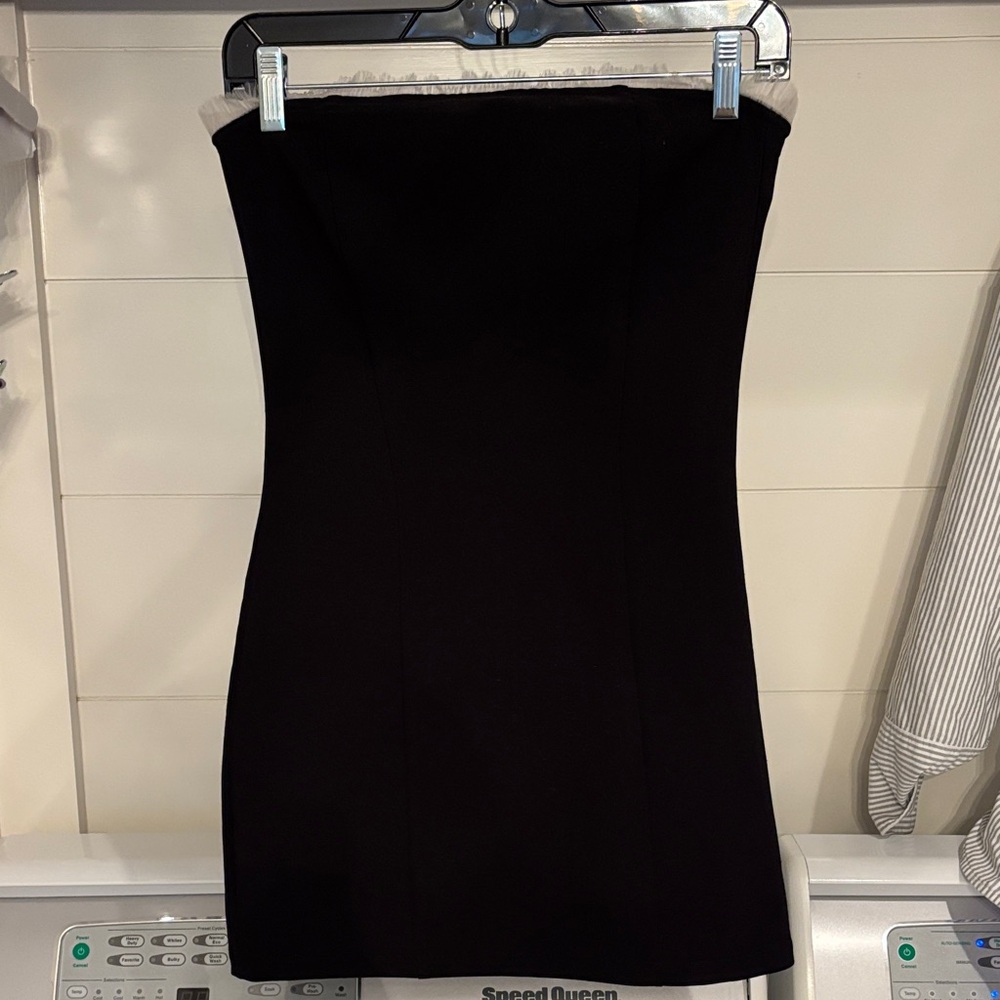 Edikted Classic Black Strapless Dress
